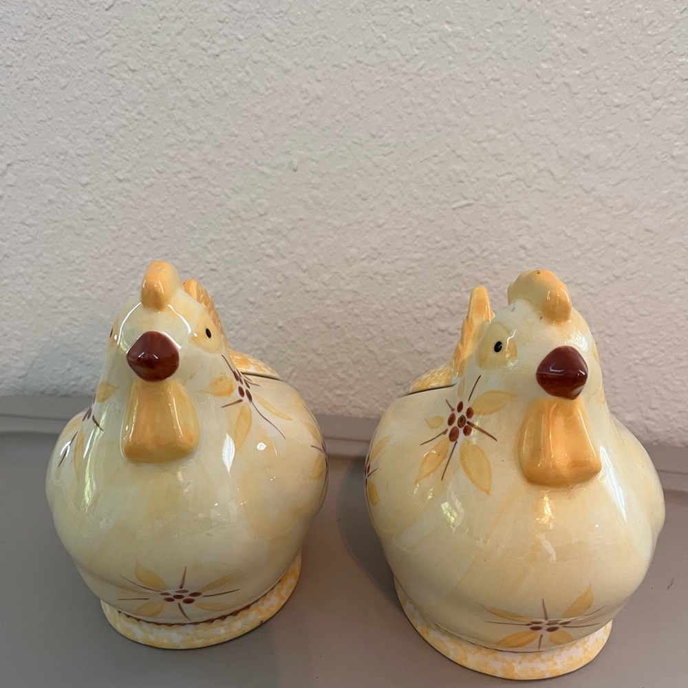 Yellow Ceramic Chicken Set of 2 Canisters Tea or Sugar Holder